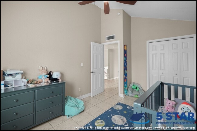 Building Photo - 6052 Bandolero Dr