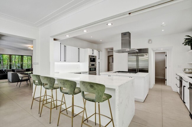 Building Photo - 5735 N Bay Rd