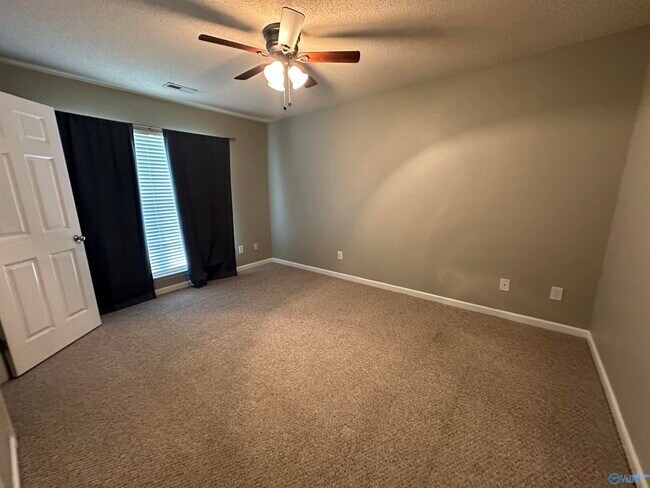 Building Photo - 102 Sandpiper Ct