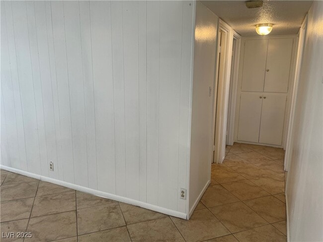 Building Photo - 2198 Capistrano Ave