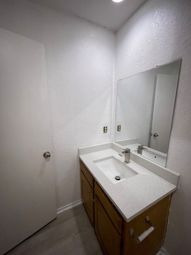 Building Photo - 2422-2424 Sherry Street