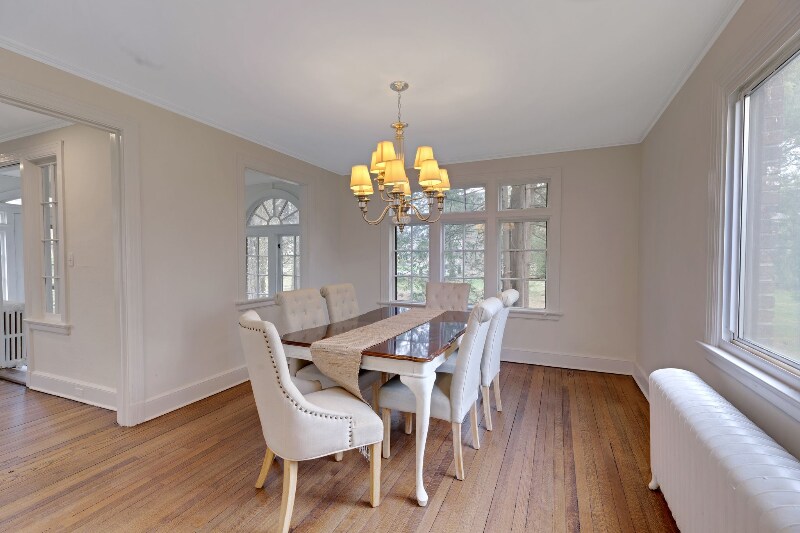 Building Photo - 60 Maple Ave