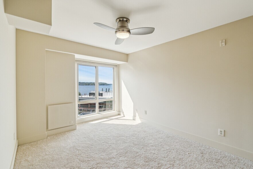 Building Photo - 500 5th Avenue West