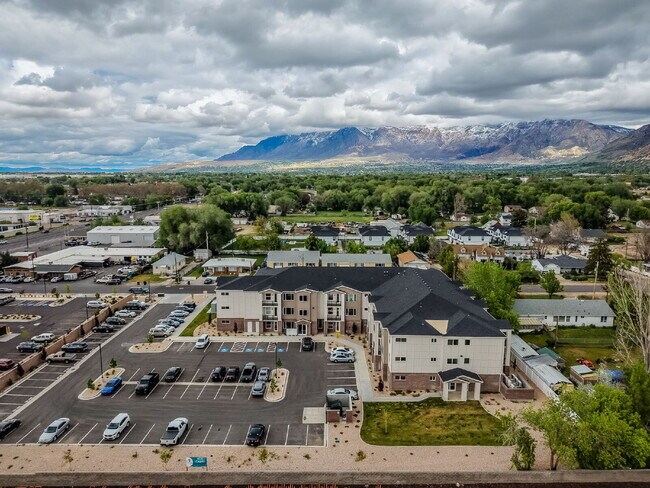 Building Photo - First Month Rent FREE