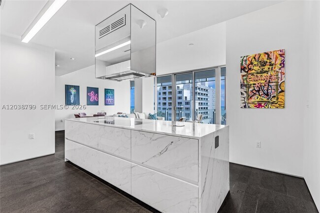 Building Photo - 120 Ocean 700
