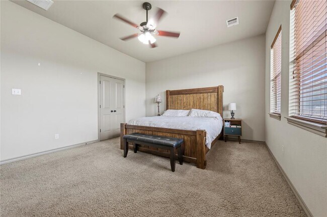 Building Photo - 8318 Campeche Bay Pl