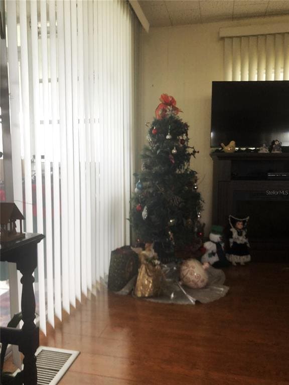 Building Photo - 51 Delaware Ct