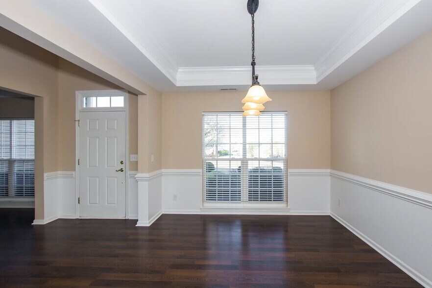 Building Photo - 7205 Sandown Ct