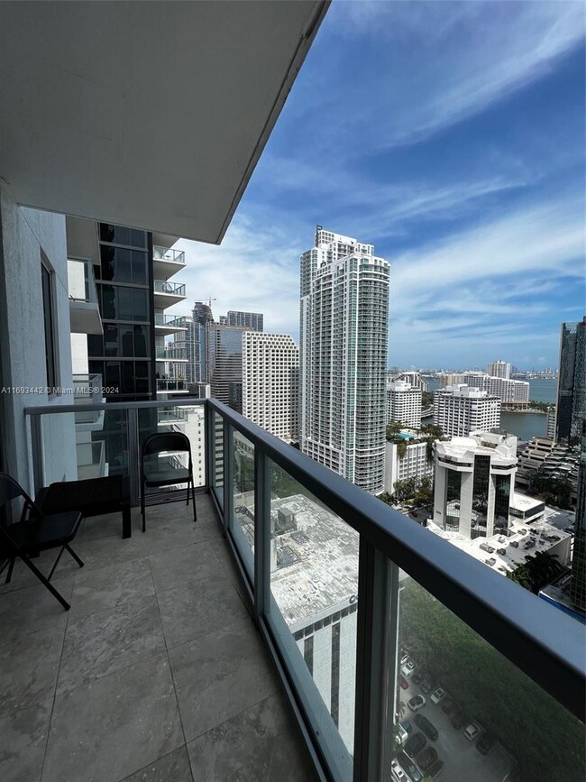 Building Photo - 1050 Brickell Ave