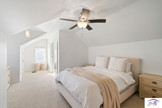 Building Photo - RENTAL PENDING!