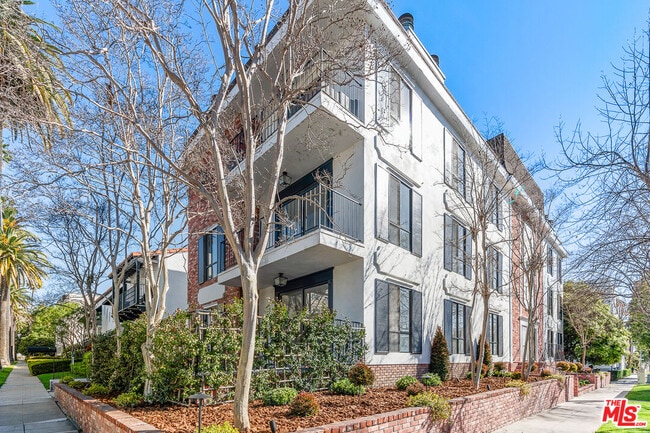 Building Photo - 9191 Charleville Blvd