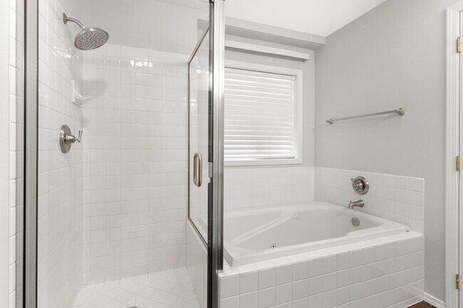 Building Photo - 8290 N Uplands Dr