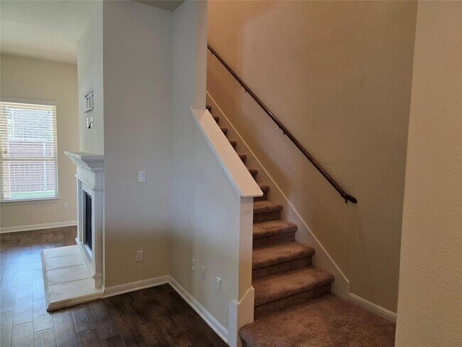 Building Photo - 2832 Coral Valley Dr