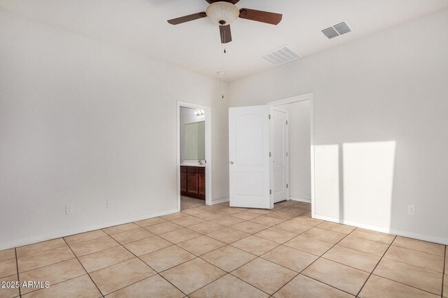 Building Photo - 4880 S 246th Ln