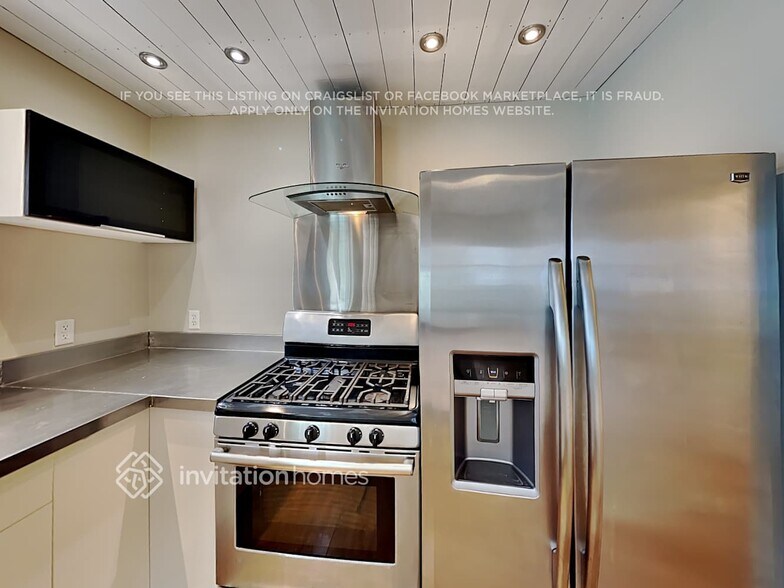 Building Photo - 881 Windcroft Cir NW