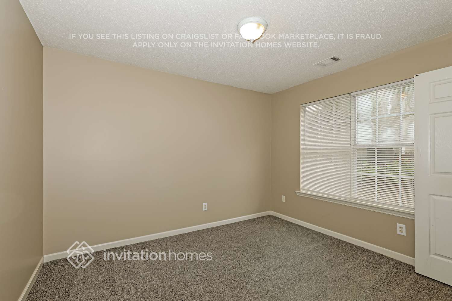 Building Photo - 1406 N Hampton Dr