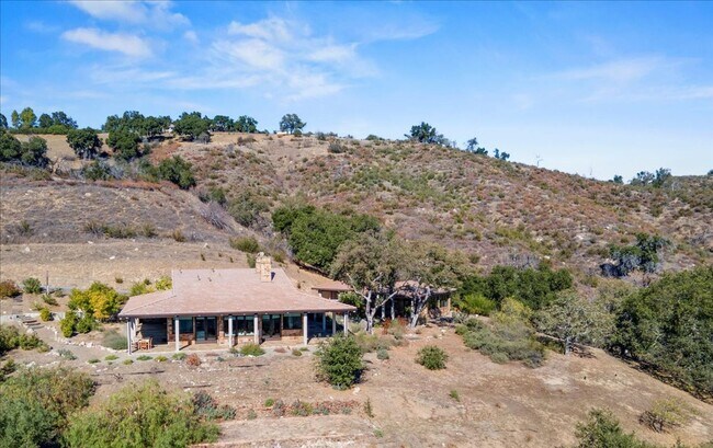 Building Photo - Re-built Cachagua Tuscan Retreat