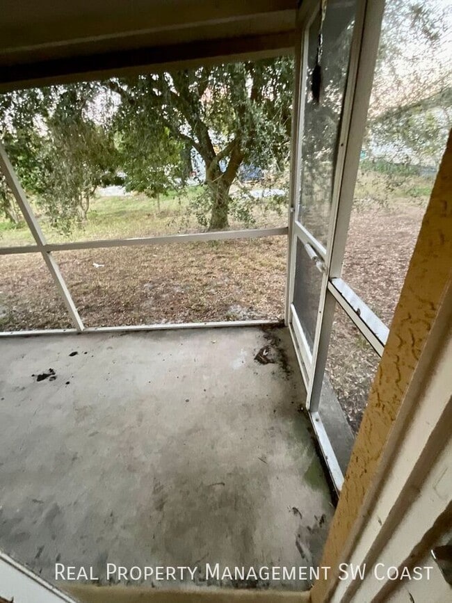 Building Photo - 127 John Ave S