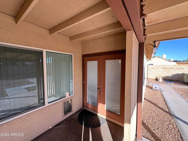 Building Photo - 5535 W Willow Ave