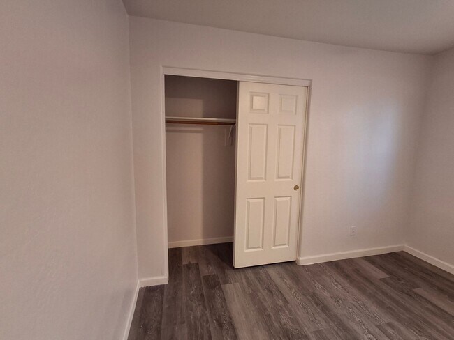 Building Photo - 29109 N Yellow Bee Dr