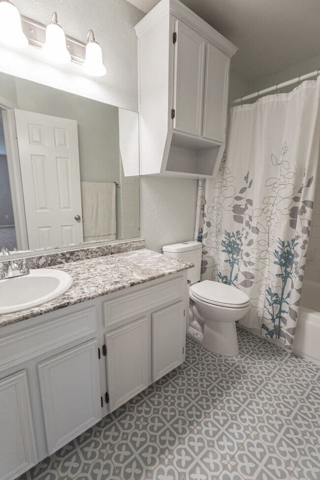 Building Photo - First Month FREE RENT—Spacious Living with Bonus Loft in Oak Valley! Spacious 2-Story with Loft, ...