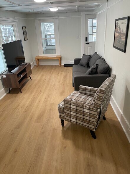 Building Photo - 134 Lincoln Ave