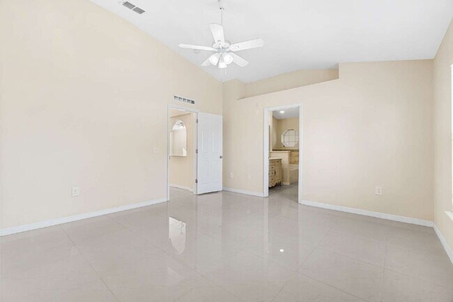 Building Photo - Spacious 3BR Home with Tile Floors & Spa-Like Primary Suite – Marion Oaks