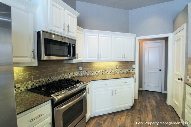 Building Photo - 2808 Stonebrook Rd