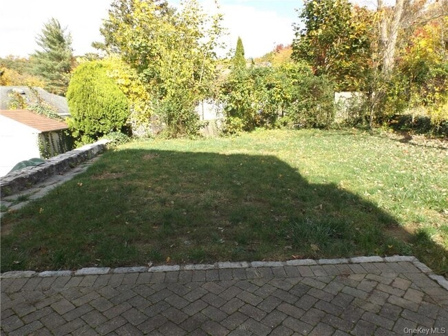 Building Photo - 24 Beechwood Ave