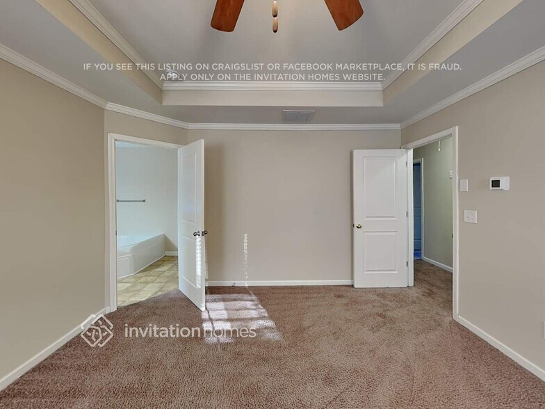 Building Photo - 3479 Village Park Ln SW