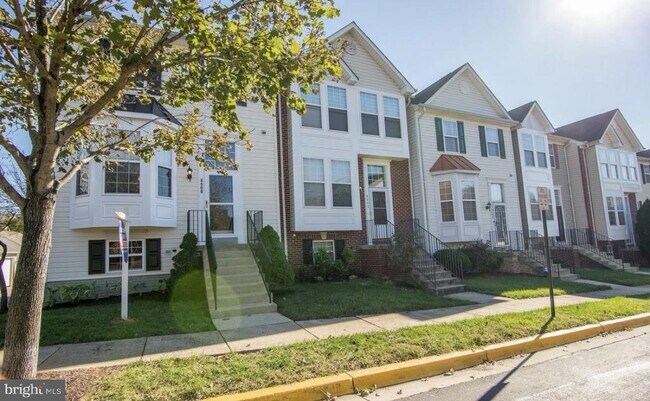 Building Photo - 8800 Community Square Ln