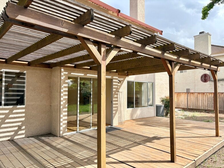 Building Photo - 1363 Egret Dr