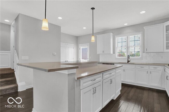 Building Photo - 12771 Apsley Ln