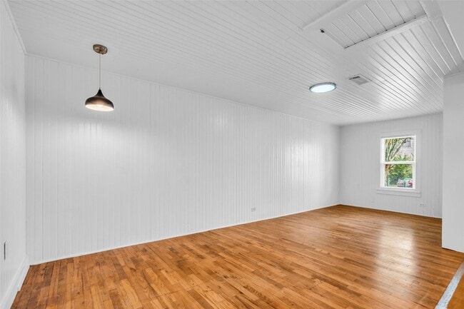 Building Photo - 807 Fisher St
