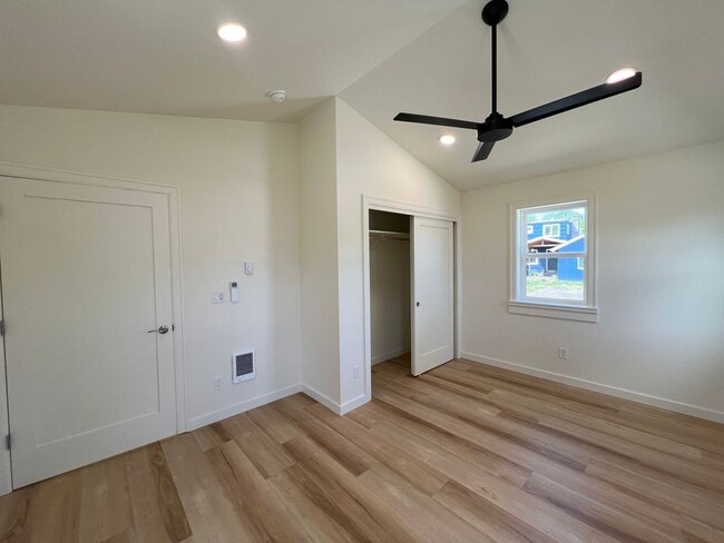 Building Photo - South Eugene Newly Remodeled