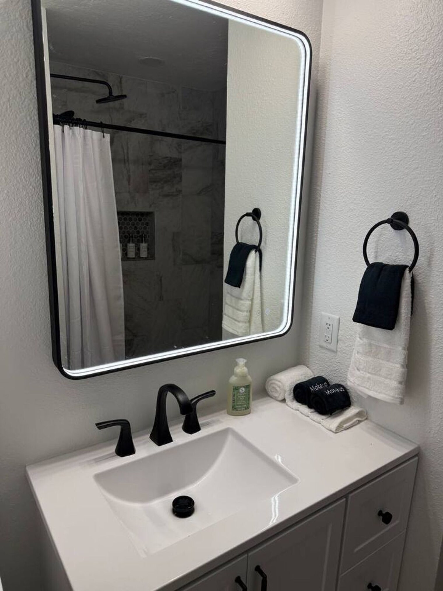 Building Photo - 1303 Langford St