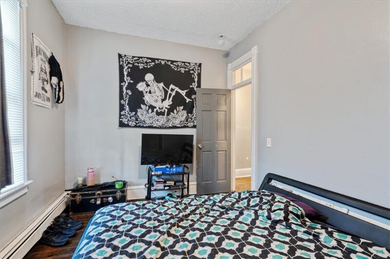 Building Photo - 249-251 Orms St