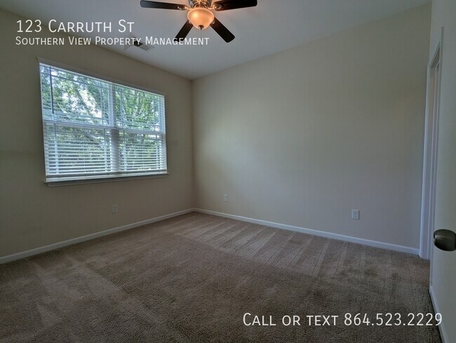 Building Photo - 123 Carruth St