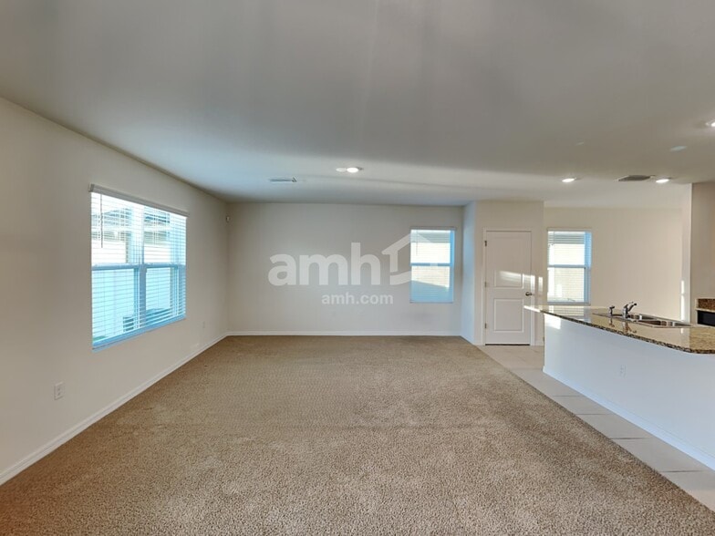 Building Photo - 10925 Carlton Fields Dr