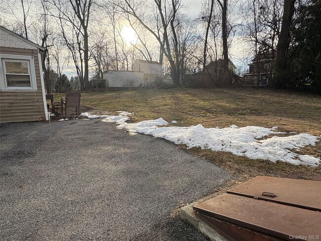 Building Photo - 10 Glenwood Ave