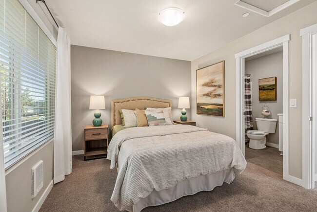 Building Photo - 1332 sf | 2 Bedroom 2.5 Bath Townhome | 2 ...