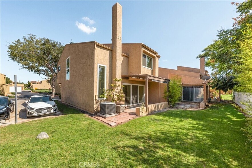 Building Photo - 4741 Cardena Plz