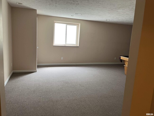 Building Photo - 1704 Tern Pl