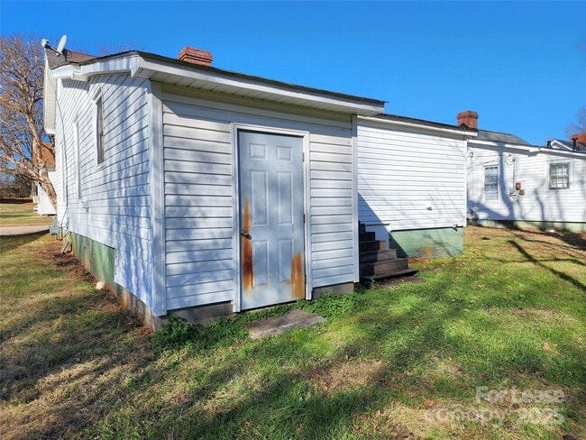Building Photo - 37 Kesler St