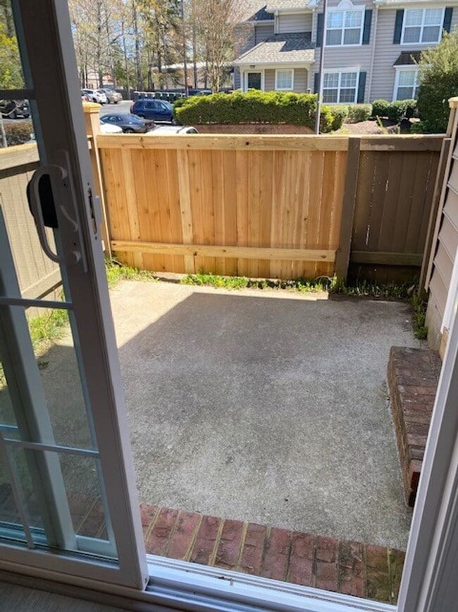 Building Photo - Available July 15, 2025!  2 bedroom condo ...