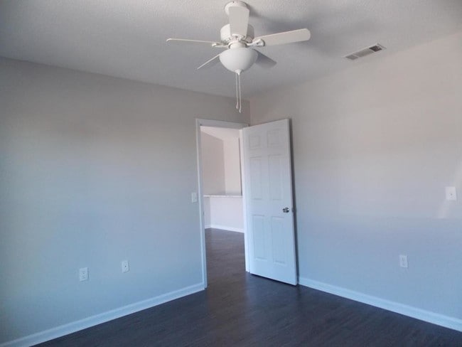 Building Photo - 140 Lanier Dr