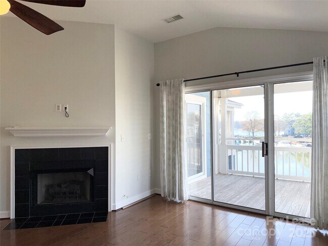 Building Photo - 1133 Torrence Cir