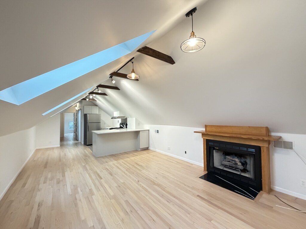 Building Photo - 1401 N Bosworth Ave