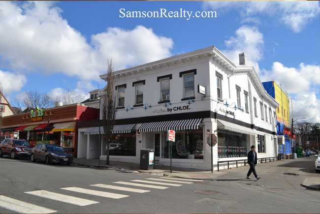 Primary Photo - 223 Thayer St