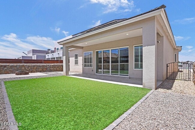Building Photo - 12344 Desert Hawk Ave